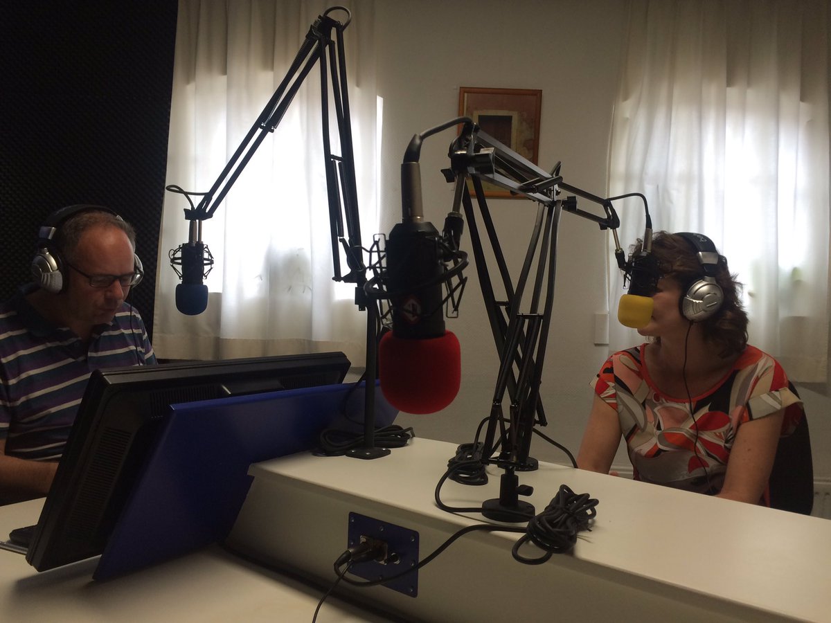 Met Agnes Everts van <a href="/EvertsBekman/">EvertsBekman</a> in de studio van <a href="/RTVMeppel/">RTV Meppel</a> voor interview