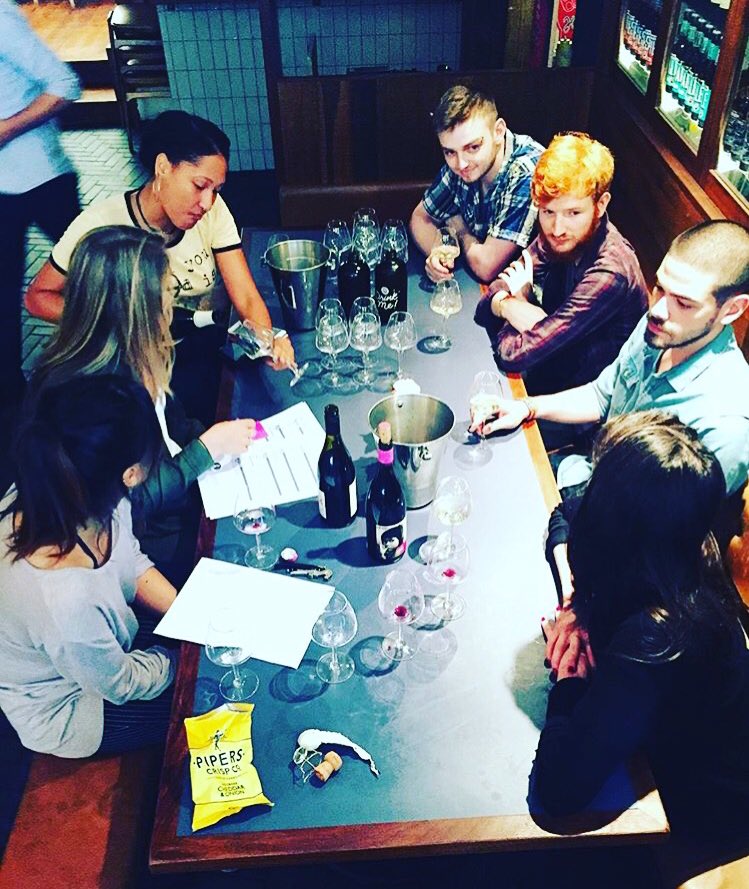 VinaLupa's tweet photo. Yesterday's wine training @TheHorseshoeCTB #winetraining #wineconsultancy #thehorseshoe #hampstead #vinalupa https://t.co/KPGihK0SBK