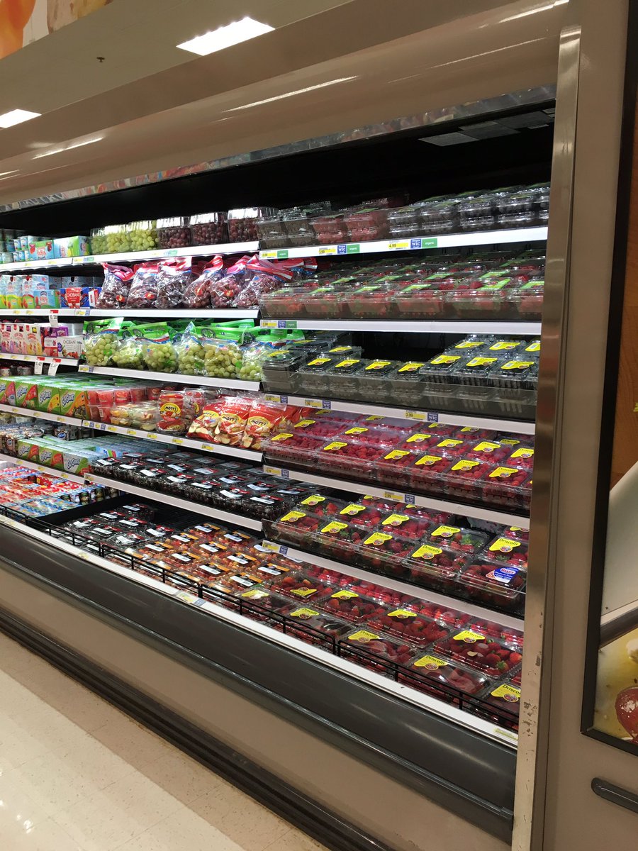 Jeff is ready to sell some fruit!! #t0910isupandready