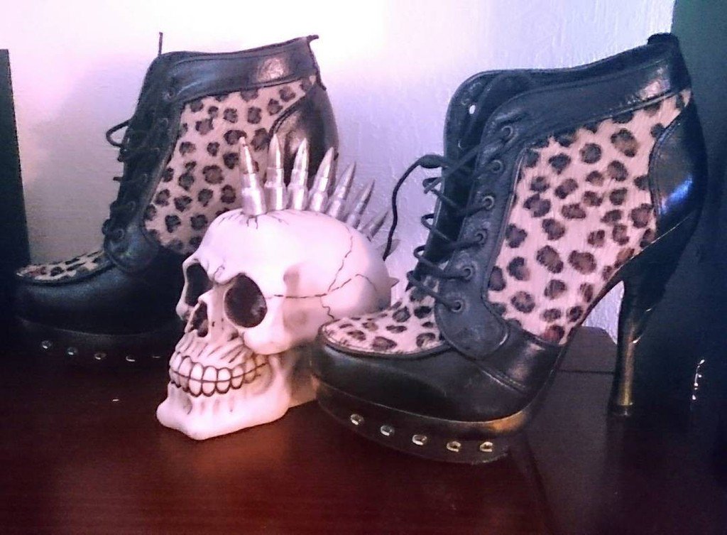 NewRocksUK's tweet photo. awesome picture @anettedrummerette what could be better than skulls and Newrocks  #newrock… https://t.co/dR7p4JLRjv https://t.co/L8fsfgvj1E