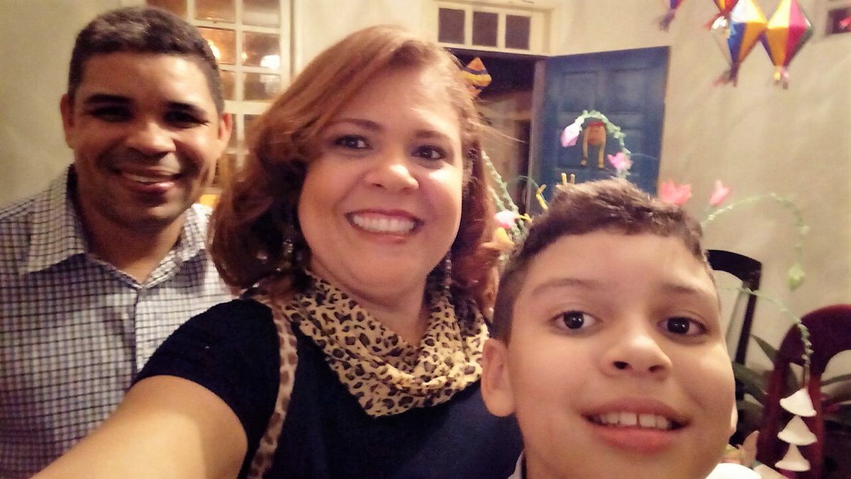 VercosaLago's tweet photo. A gente faz a festa em família! https://t.co/lsZjPibXEe