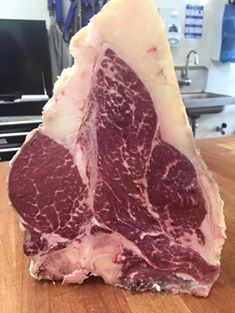 VMillerMeats's tweet photo. We're getting ready for the weekend with all your favorite cuts, chops and sausages! https://t.co/VWop6vyrVT