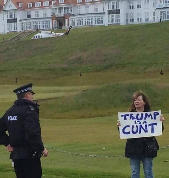 C_Rams's tweet photo. The Donald gets a warm welcome in Scotland!!! https://t.co/g7ZsxrFycZ