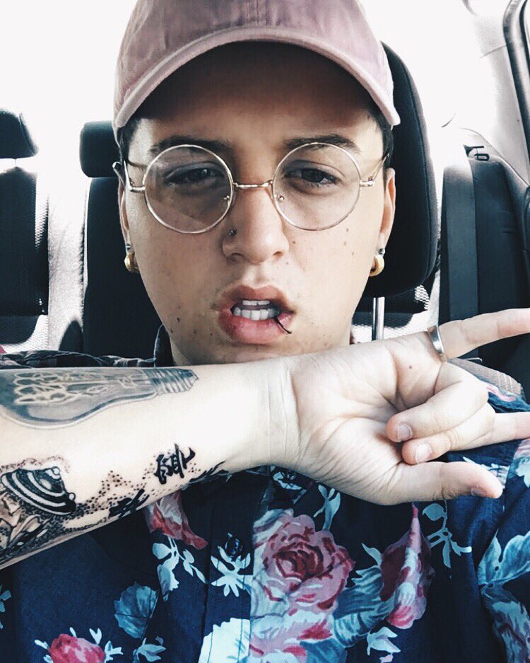 thetimmyconnors's tweet photo. RT IF YOU WANNA DATE! 😛💗 https://t.co/oQr9uObmuu
