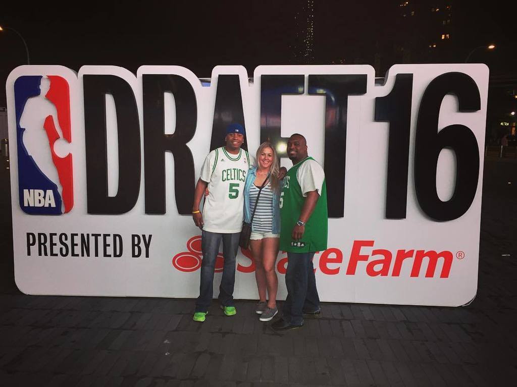 single_spacer's tweet photo. #DRAFT16 #WeezyFromStateFarm #LilWeezy https://t.co/ltHec4mQr5 https://t.co/flOjQqIzZy
