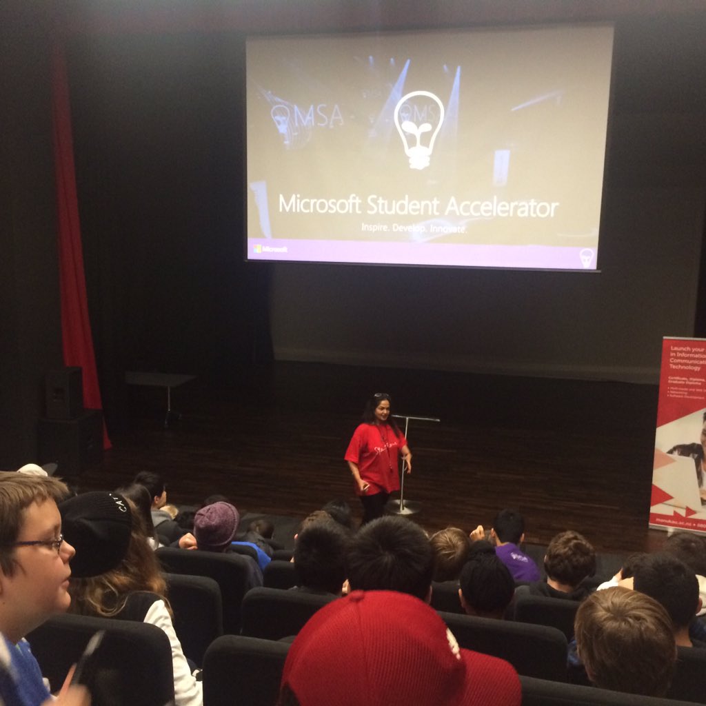 RuthJamesNZ's tweet photo. Introductions to #JHack2016 with Edwina πππ https://t.co/qJH3TGOnwM
