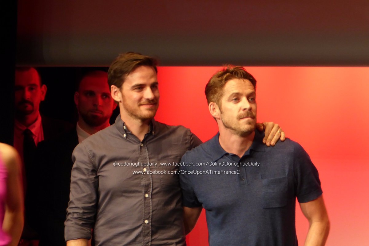 codonoghuedaily's tweet photo. Team #RobinHook #CaptainHood 💘💙💚 #colinodonoghue #seanmaguire #onceuponatime #FT4 #Paris @Xivent https://t.co/hZXJaDKk1s