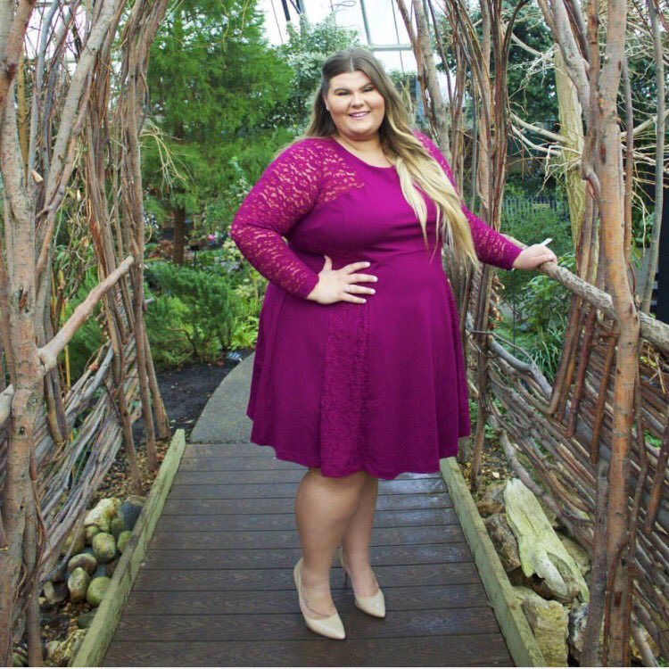 shicurves's tweet photo. #FatAssesBreakTheInternet https://t.co/2gWPT24c0V