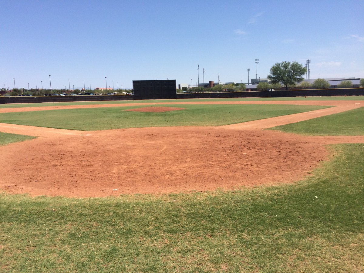 Tves_23's tweet photo. Home for the next two weeks. With the crew trying to find dudes for @USABaseball15U at the @USAB15UWest. https://t.co/zi0ILBKrmq