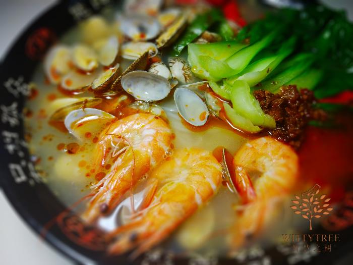 wittytree's tweet image. i make seafood rice noodle yesterday, i want know how much you think? 昨天自己做的海鲜粉，就问大家这碗应该卖多少钱？关注微信zhihuizhishu和微博智慧之树