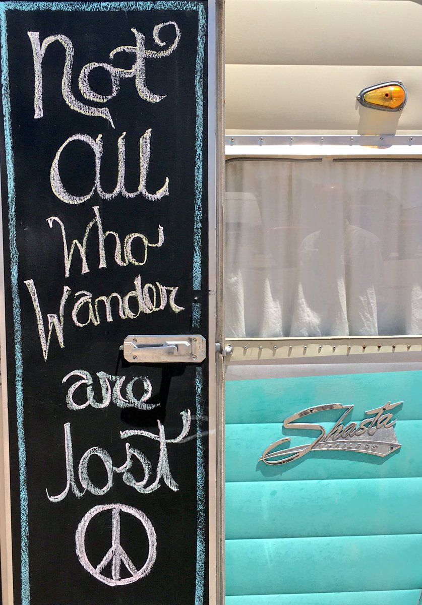 buffsgonewild's tweet image. We're the faces behind Texas Wild, @TexasWildEd. Currently traveling Texas to film wildlife. Our personal account!