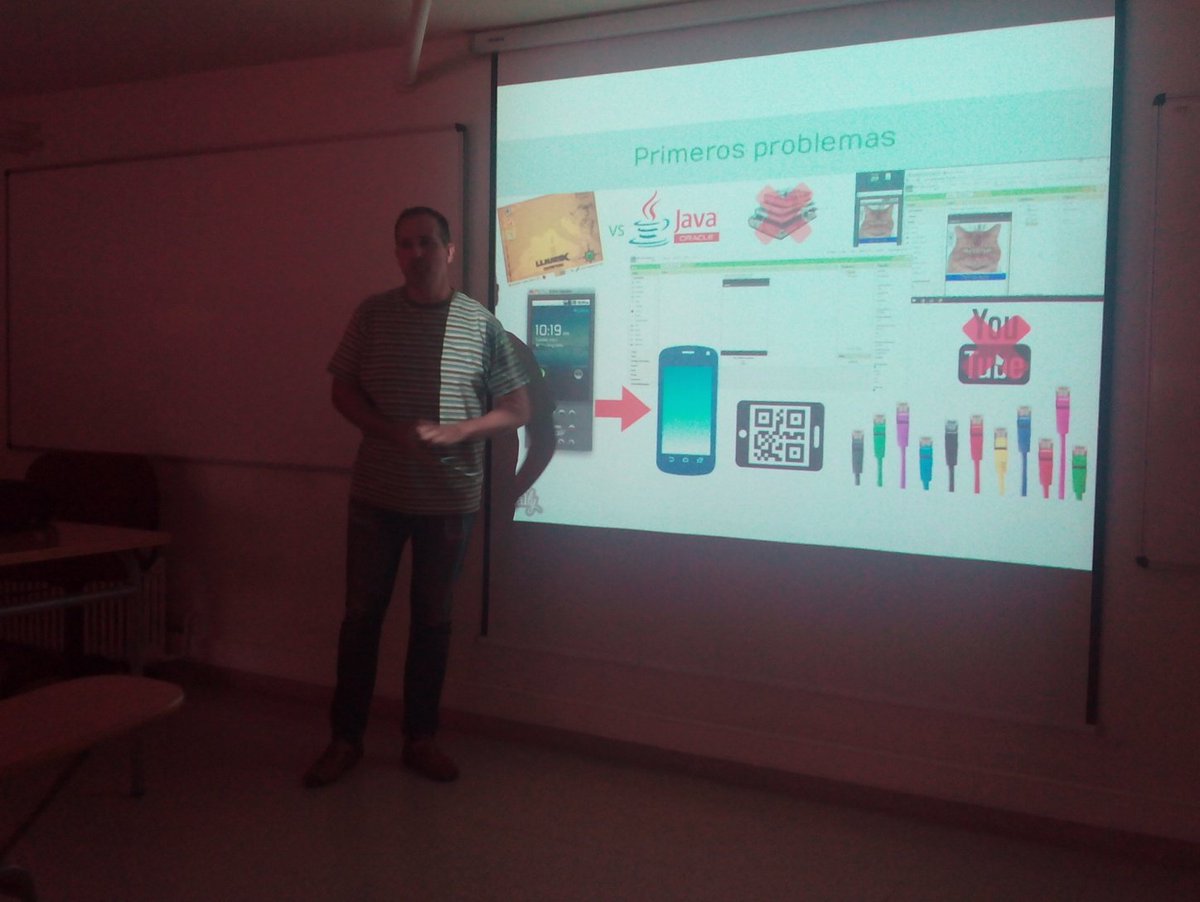 romancarceller's tweet photo. @dapaspei cierra #informaTICamp con un concurso de App Inventor #InformaTICaCs #CsCEFIRE https://t.co/4DQos4efdT