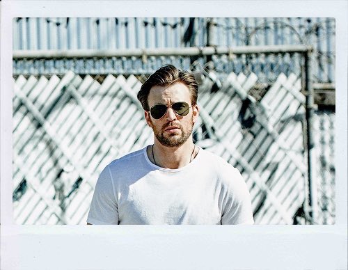 agamemnan's tweet photo. polaroids of Chris Evans https://t.co/2S3rtjMEMh