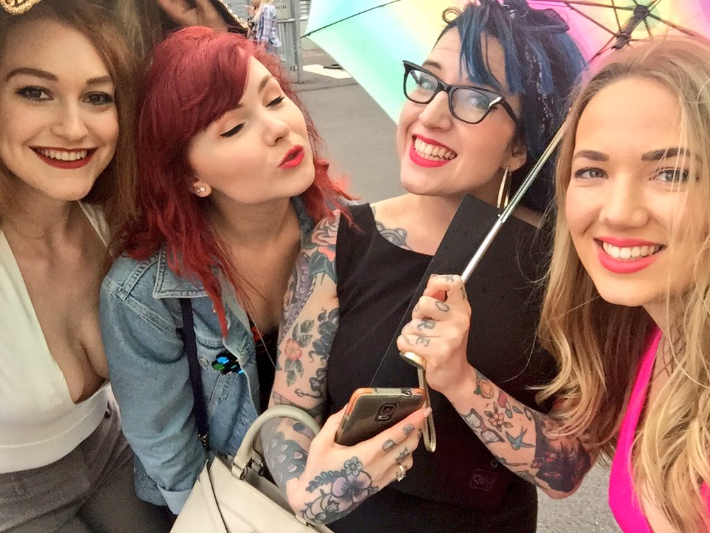 travelista_uk's tweet image. Arrived at the @SimplexityTM box at Wembley. Ready for RhiRhi! #AntiWorldTour #LiveSimplexity