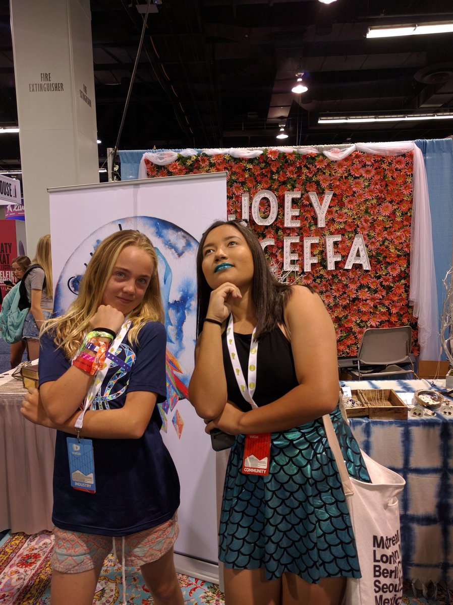 carriersteele's tweet photo. #teamsaltyoreo #BrandsAtVidCon https://t.co/miuSV7zMuZ