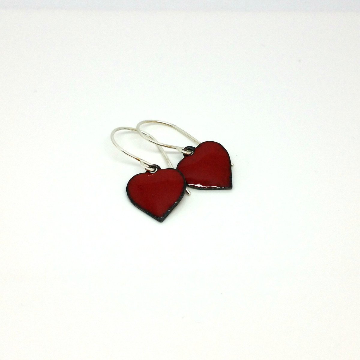 Red Enamel Heart Earrings bit.ly/1OKoWTh ##craftbuzz #smallbizuk #LoveHeartEarrings