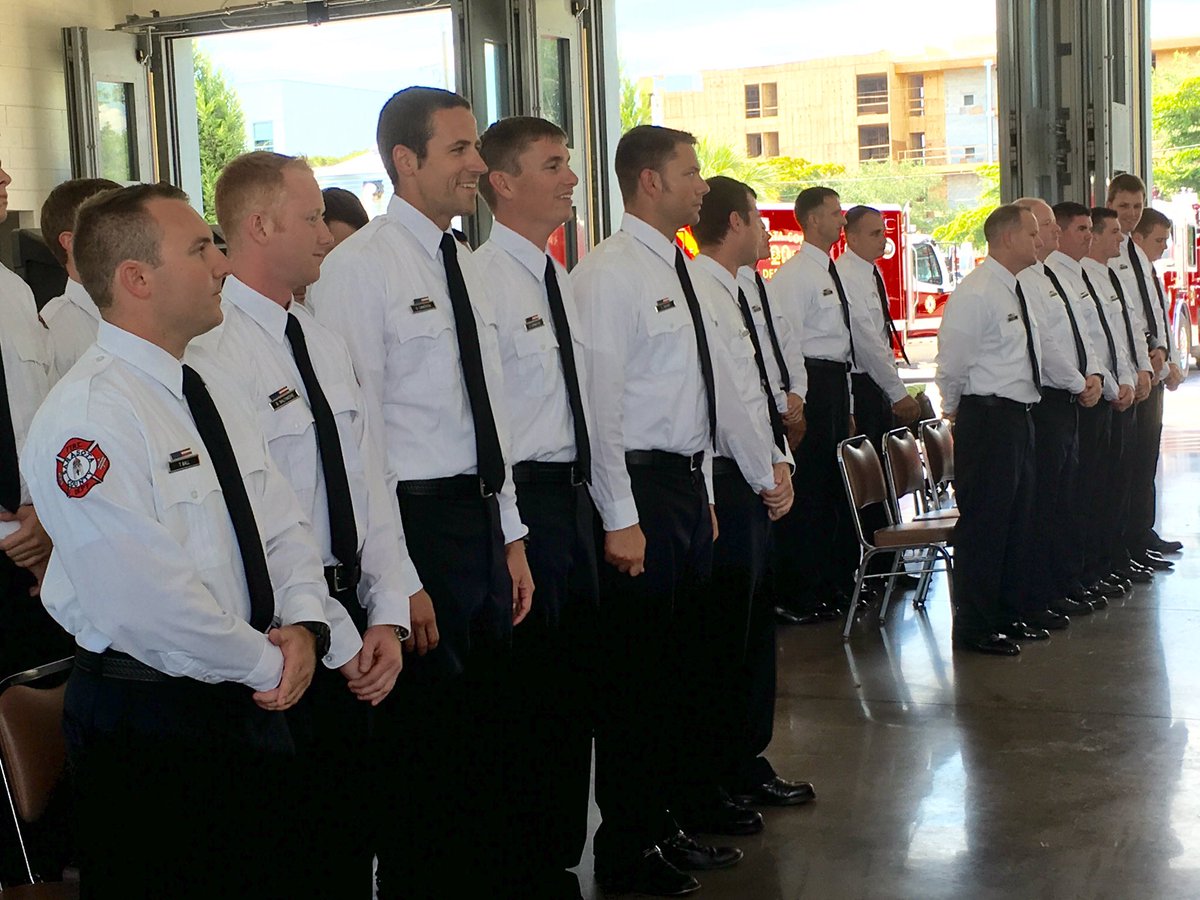 SRQCountyGov's tweet photo. Getting ready to welcome 21 new fire fighters to Sarasota County Emergency Services! https://t.co/PEEWtJAYt0