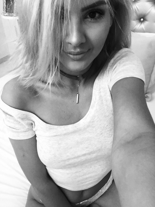 Heya blibodeyyyyyy!Online right now!!See ya there!!Hugs🤗😘🤗🤗👽👽👽@ProAvc_Models @JasminDotCom @LiveJasmin<a href="/tag/blonde"class="tags"><span>#blonde</span></a><a href="/tag/online"class="tags"><span>#online</span></a>