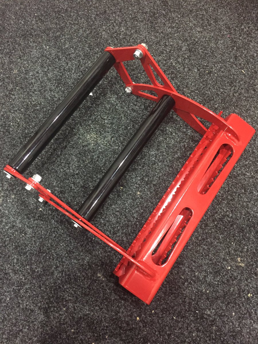 rtnwelding's tweet photo. Turf / Carpet pullers now in stock #rtnwelding #fabrication #welding #turf #astroturf #fakegrass https://t.co/72WXkzshvD