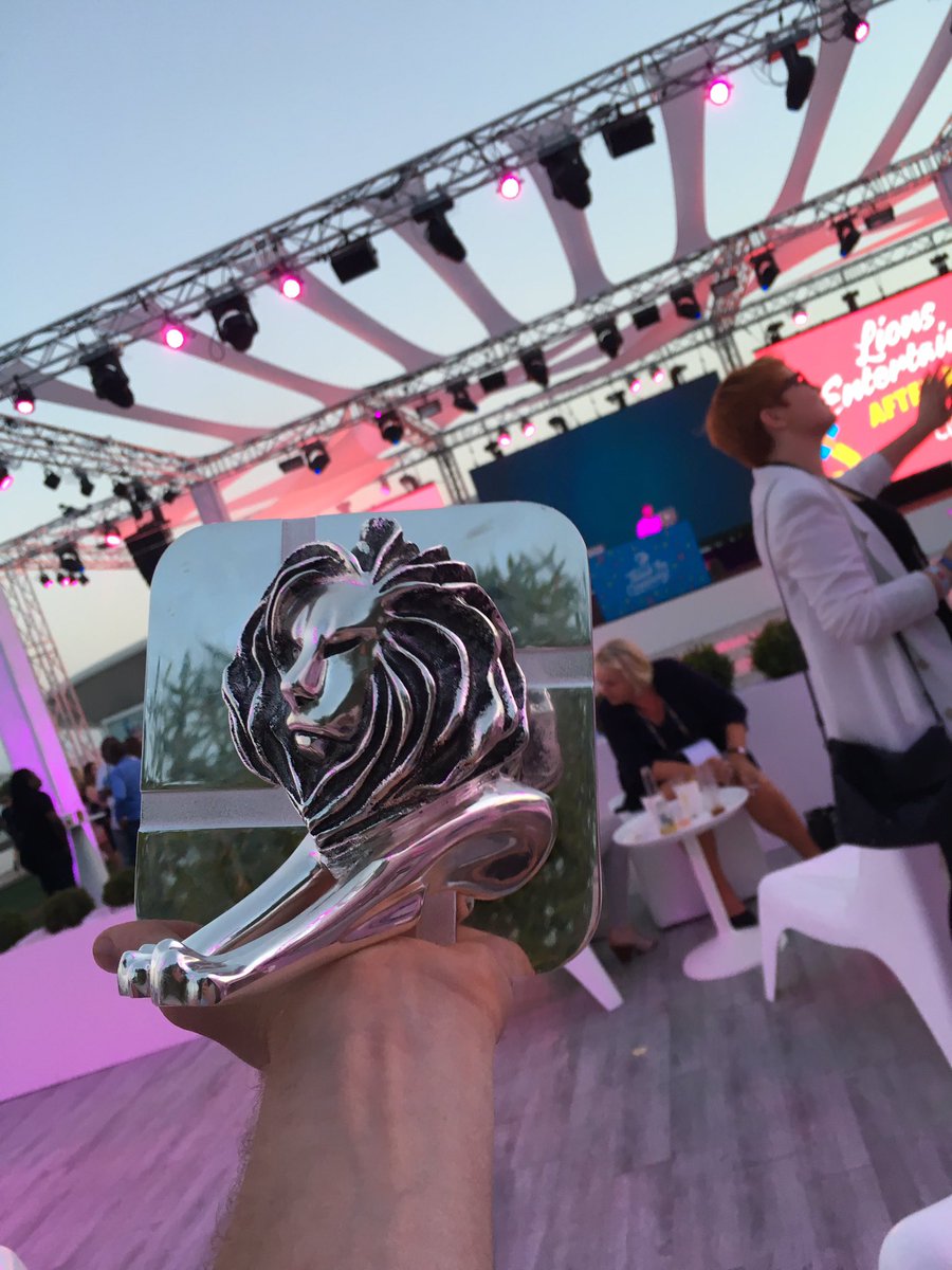 ROAR from <a href="/Cannes_Lions/">LIONS | The Home of Creativity</a>! <a href="/FredrikBond/">Fredrik Bond</a> wins silver for H&amp;M!!! 😁💃🏻💃🏻💃🏻💃🏻