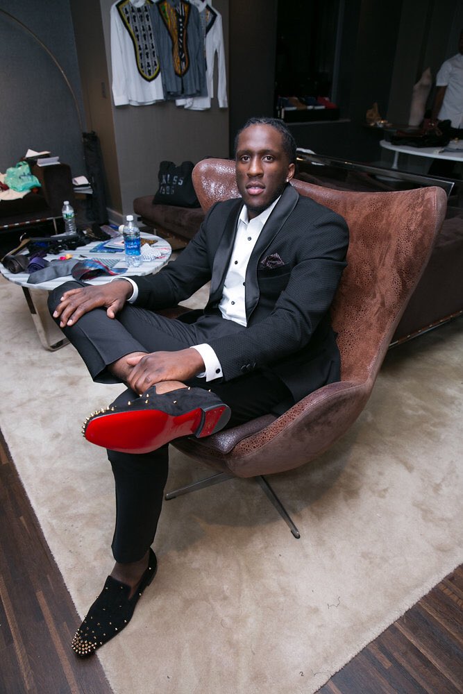 TheNBPA's tweet photo. Taurean Prince: "Perfection was my reaction. My favorite part about the suit is the detail." #DraftStyle https://t.co/07AucY7mWQ