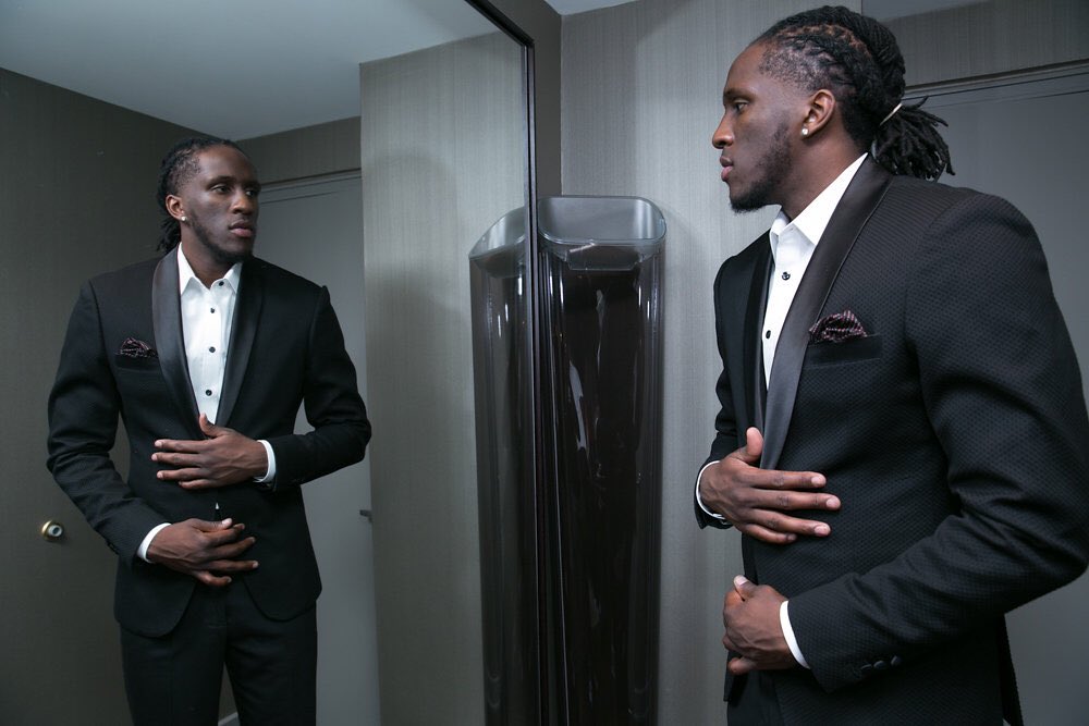 TheNBPA's tweet photo. Taurean Prince: "Perfection was my reaction. My favorite part about the suit is the detail." #DraftStyle https://t.co/07AucY7mWQ