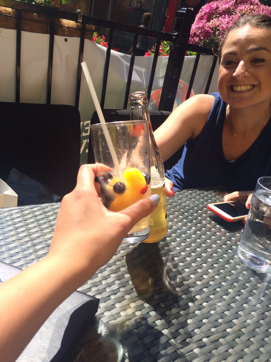gazalle's tweet photo. A very successful #ArgylePR shopping trip. Now soaking up the sun! @alissaliotti @RoanneA https://t.co/uWAKMelcRt