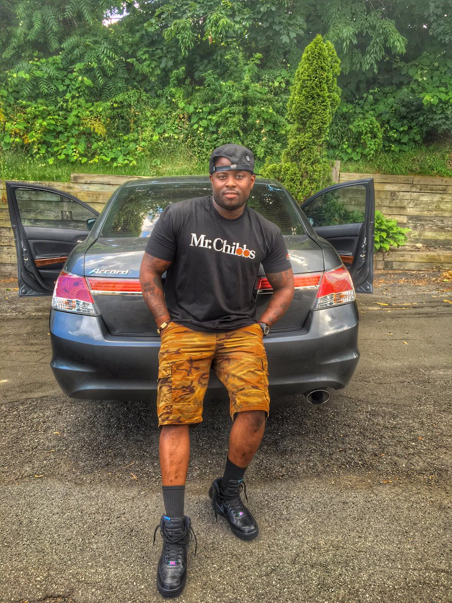 iamdareason's tweet photo. Repping my guy @chibbs_1 The best to ever do it out of NYC!!!! #MrChibbs #Copycooling #Beautyofsilence #NYCgreat1 https://t.co/jpcTsjdkwN