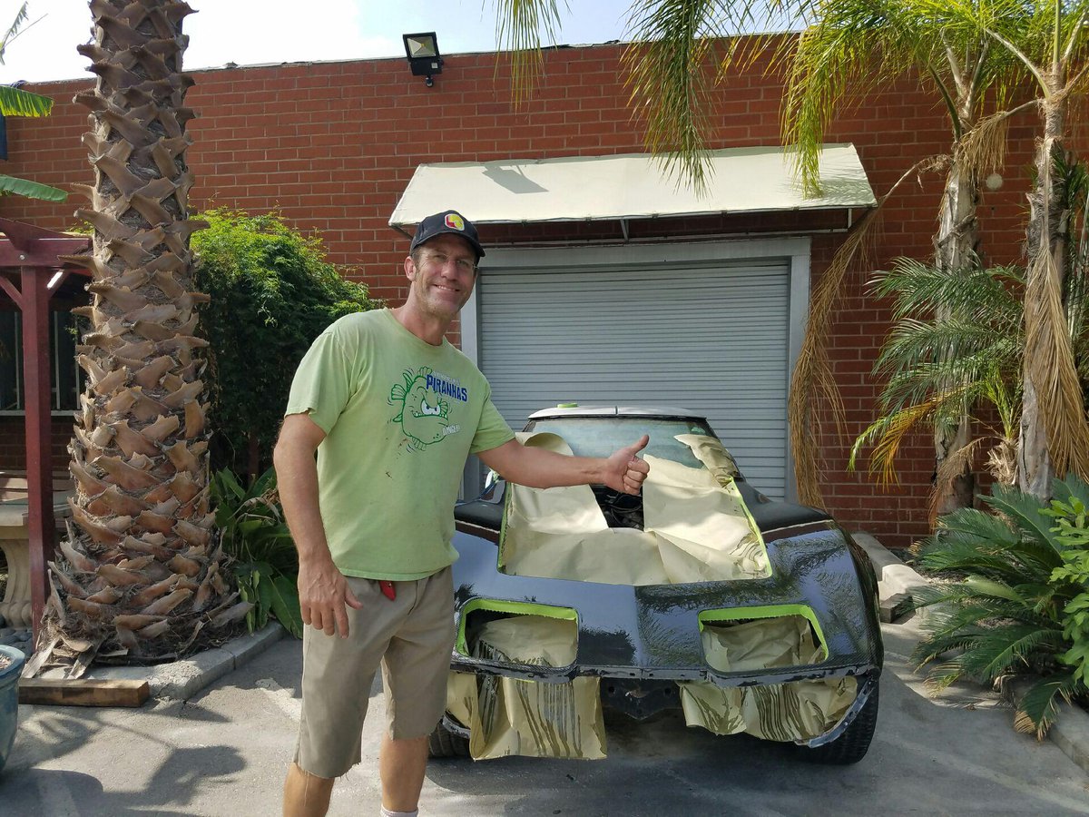 imaginevehicles's tweet photo. Josh Lange working his magic on our IVI Carbon Vette! #vette #imaginevehicles #CUSTOMS https://t.co/uQWXItZyqd