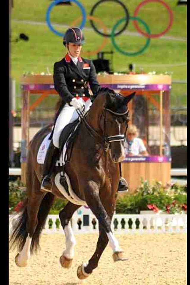 Ptdaswh1's tweet photo. #valegro#charlottedujardin#dressage#goldolympicmedalwinner #genuis#RIO2016#bringiton! https://t.co/HCijXPQRv9
