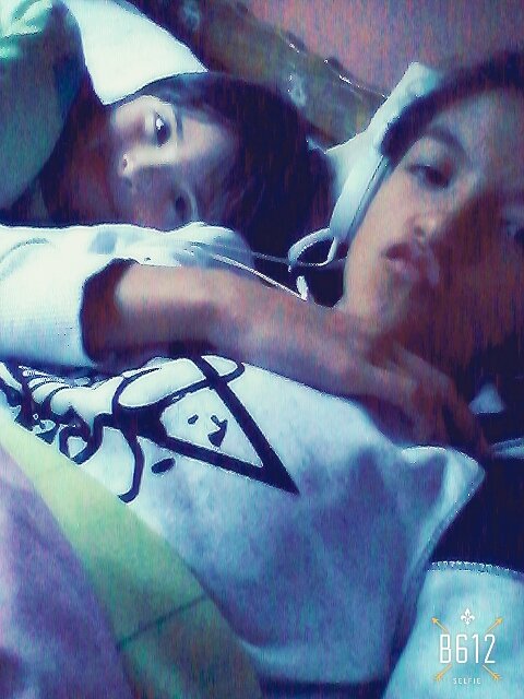 MilagrosPavon8's tweet photo. Corazón de seda ♡
#Viernes #Acostadas #EstaFrio ☆﹏☆ https://t.co/nFKwAzqP4z