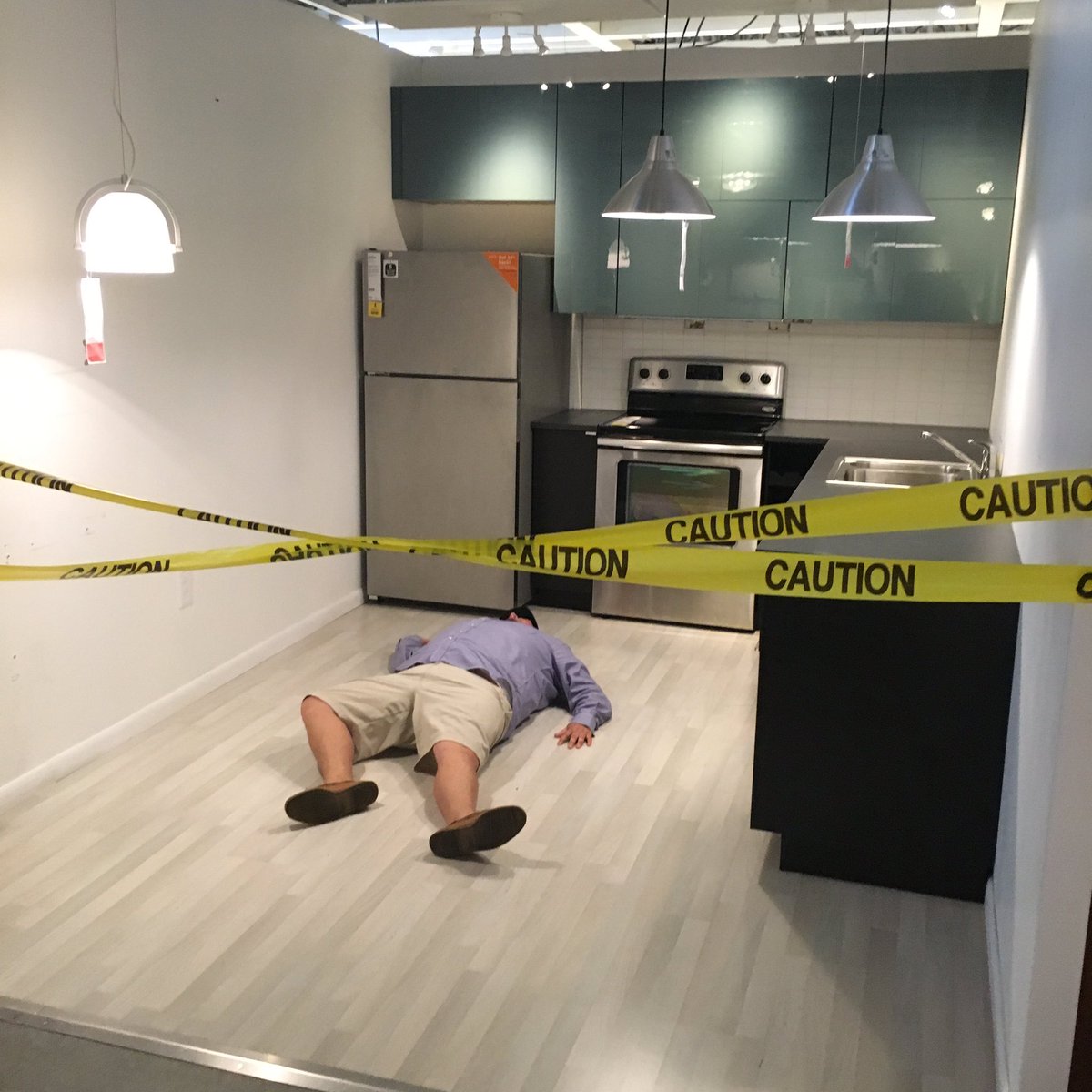 ShellBell0915's tweet image. Murder screen @IKEAUSA  #boyfriendproblem #lostinikea #atleasthewontbothermeanymore