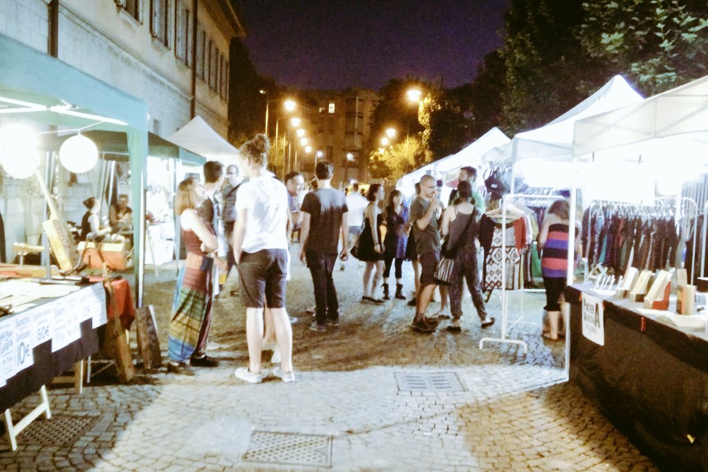 BandzillaFest's tweet photo. La nostra area expo è piena zeppa di artisti ed artigiani pronti a colmare la tua voglia di shopping! 😍 https://t.co/8vlI12y9vb