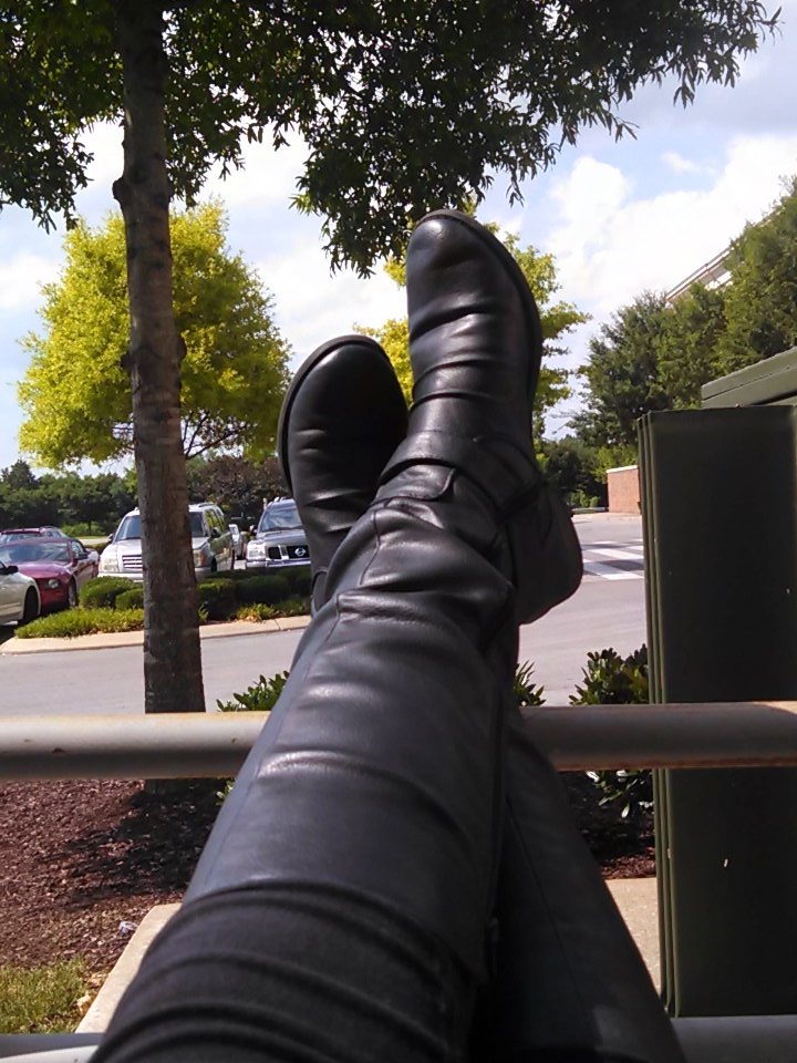 Lyssa_Lil's tweet photo. Hiding from our clients... https://t.co/5qX8YablNT