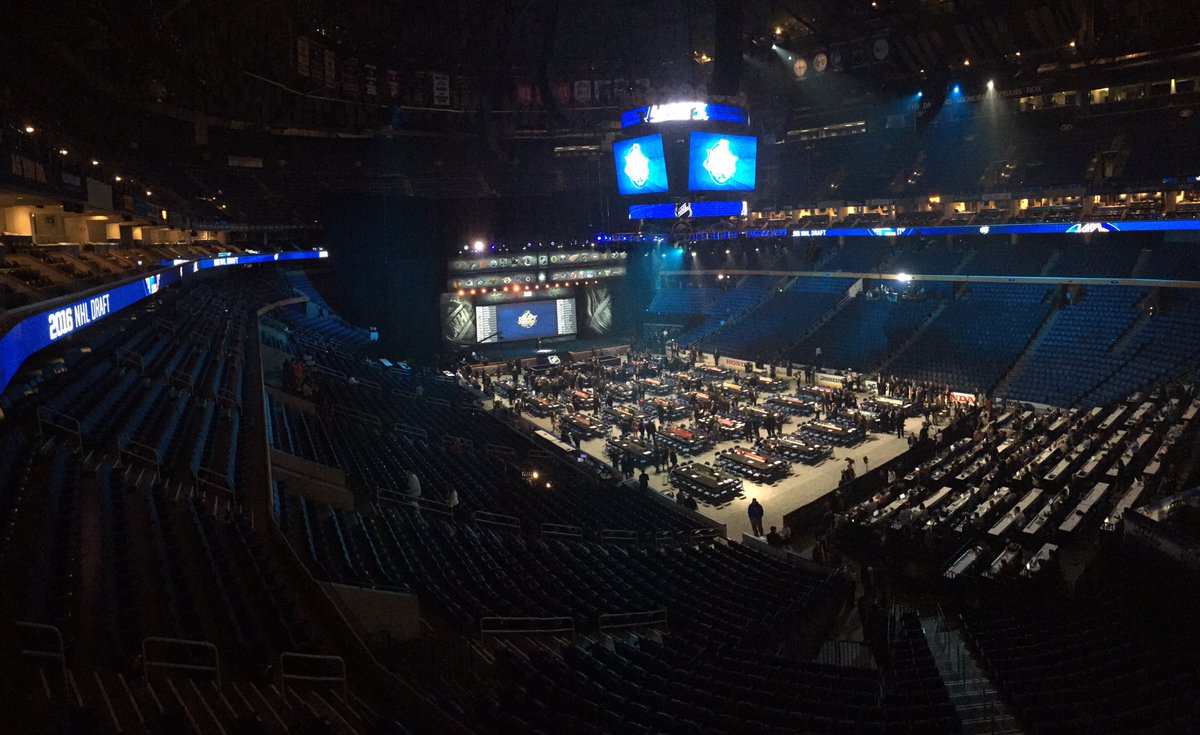 Looking for tickets to tonight's #NHLDraft? We have a pair. Retweet for a chance to win!