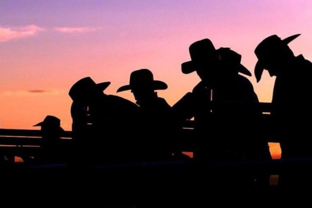 SantaFeReporter's tweet photo. .@RodeoDeSantaFe , #Pride and river clean up. Here are your Weekend Picks: https://t.co/aBVyouO5GM @vanillapopband https://t.co/lKdjf2ypN6