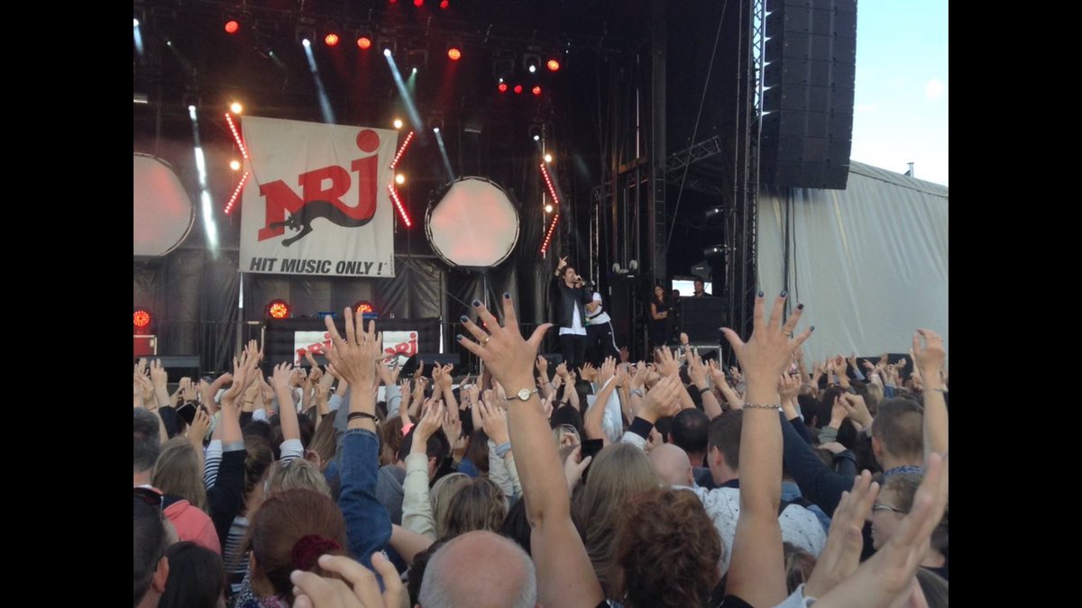 MNagoyaOfficial's tweet photo. Gros kif ce soir a @OuistrehamRB!
Merci la Normandie vous m'avez régalé 🙏❤️👍 !
#RivaBellaAvecNRJ #RivaBellaFestival https://t.co/DSOA0PduBh
