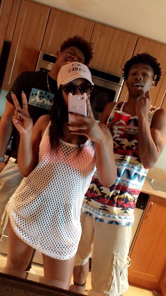 Obeyy_Malik_'s tweet photo. Late asf but #SW2k16๐๐คโ
๐ @Goldd_kush @Lalane384 @Jmharieee @Datdude_Tyrell @kiana_tatum @_hwitcher @Carter_1207_ https://t.co/Ba2N349iV2