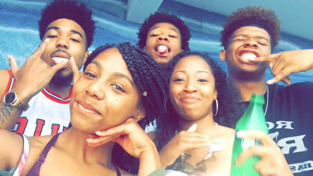 Obeyy_Malik_'s tweet photo. Late asf but #SW2k16๐๐คโ
๐ @Goldd_kush @Lalane384 @Jmharieee @Datdude_Tyrell @kiana_tatum @_hwitcher @Carter_1207_ https://t.co/Ba2N349iV2
