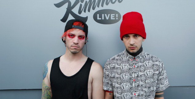 Twenty One Pilot Rilis Video Klip Lagu OST Suicide Squad bit.ly/28T3oLN