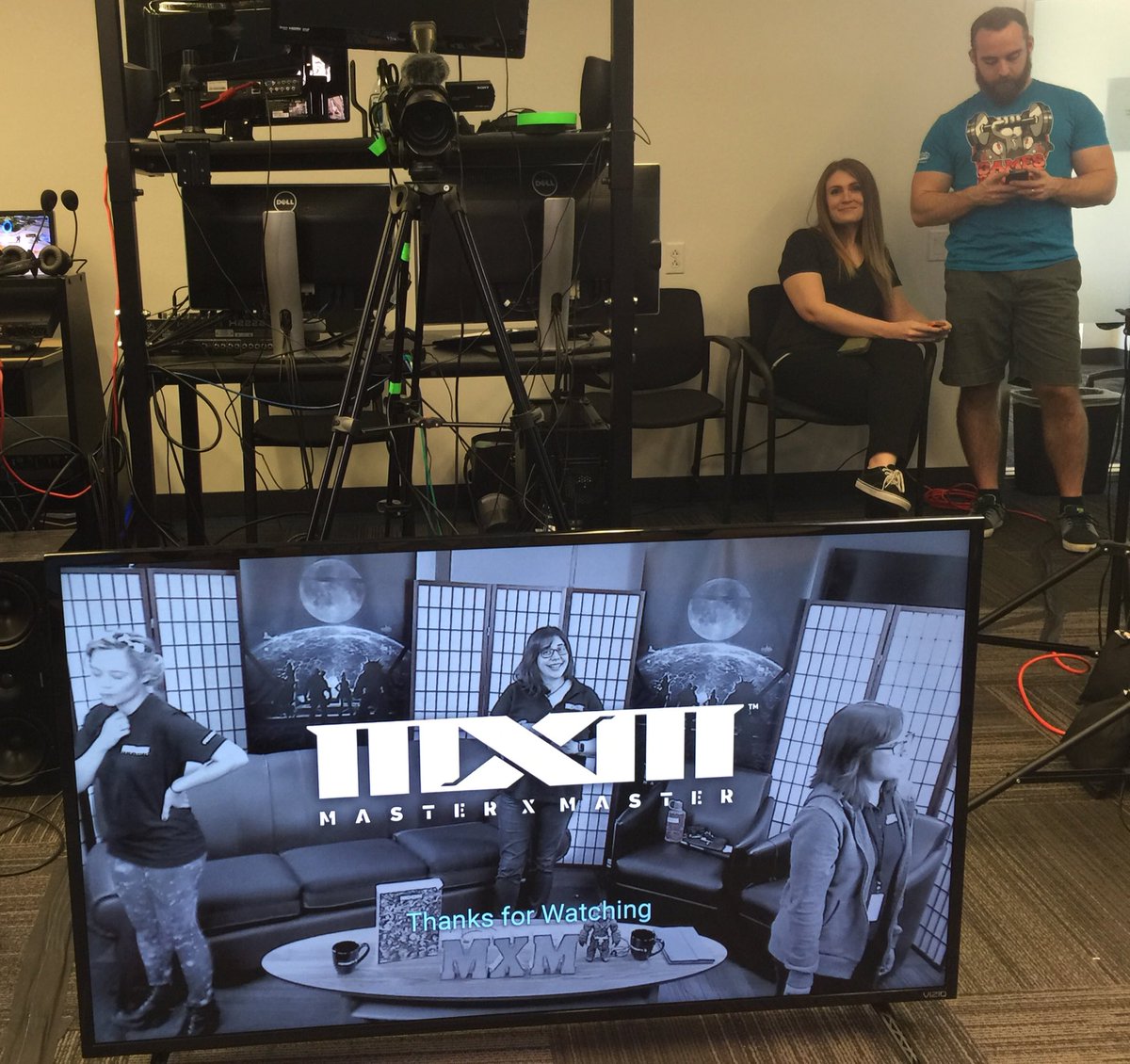 dat_Sunshine's tweet photo. Got all meta with my #MXMAlpha show selfie....with a @Warcraftjen &amp; @BajheeraWoW photobomb. Thanks for watching! https://t.co/NVm4U7PD6t