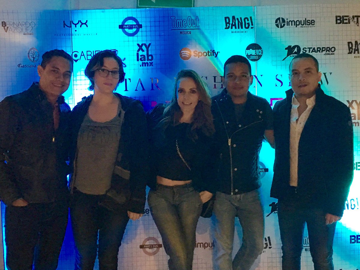 Kinkynews_'s tweet photo. ¡Ya llegó @ErikaZaba de @ov7oficial al #StarFashionShow by @marcomarco_la! https://t.co/rOQpOyb8Ri
