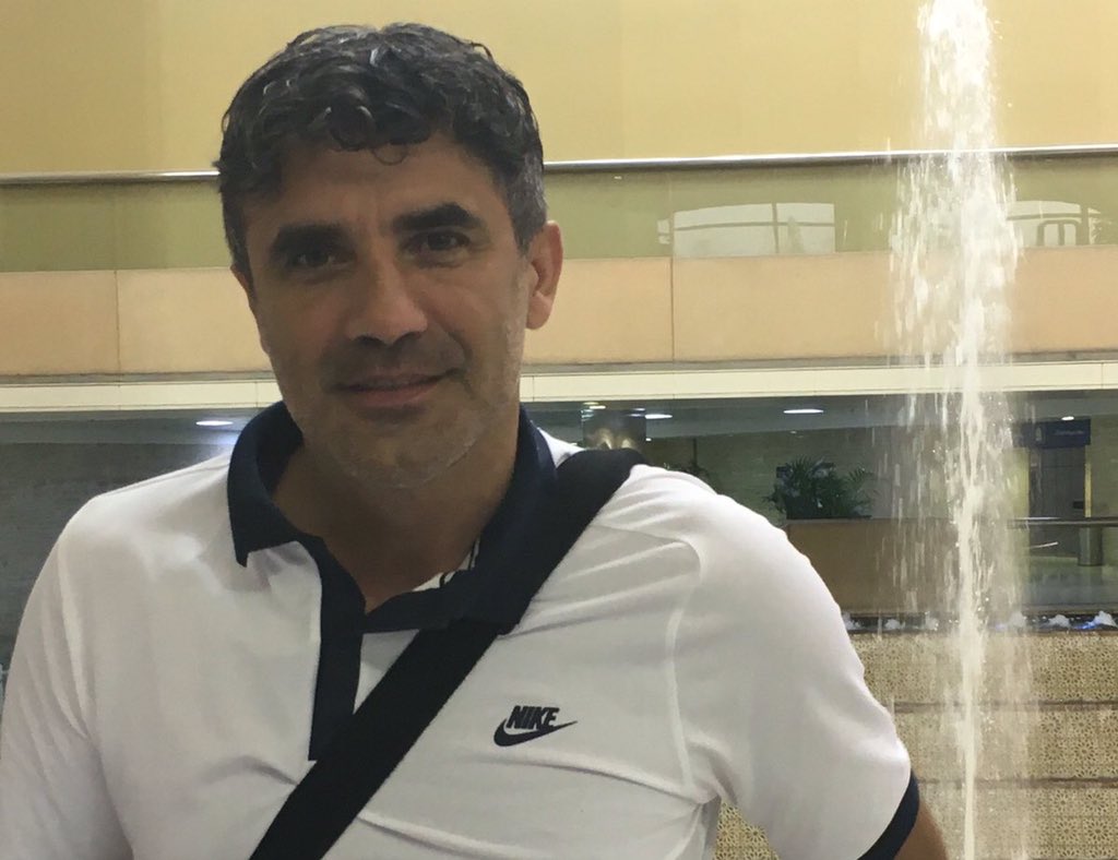 AlNassrFC_EN's tweet photo. #ALNASSR new head coach Zoran Mamić arrived at King Khaled Int'l Airport, Riyadh few moments ago. #NFC https://t.co/ZrVMFZZY7N