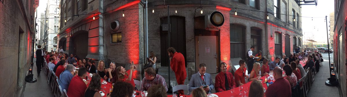 LtcDanJ's tweet photo. An amazing time with @EchelonMKE tonight at #dinnerinthealley in downtown #MKE. https://t.co/bM3ztNNIiD