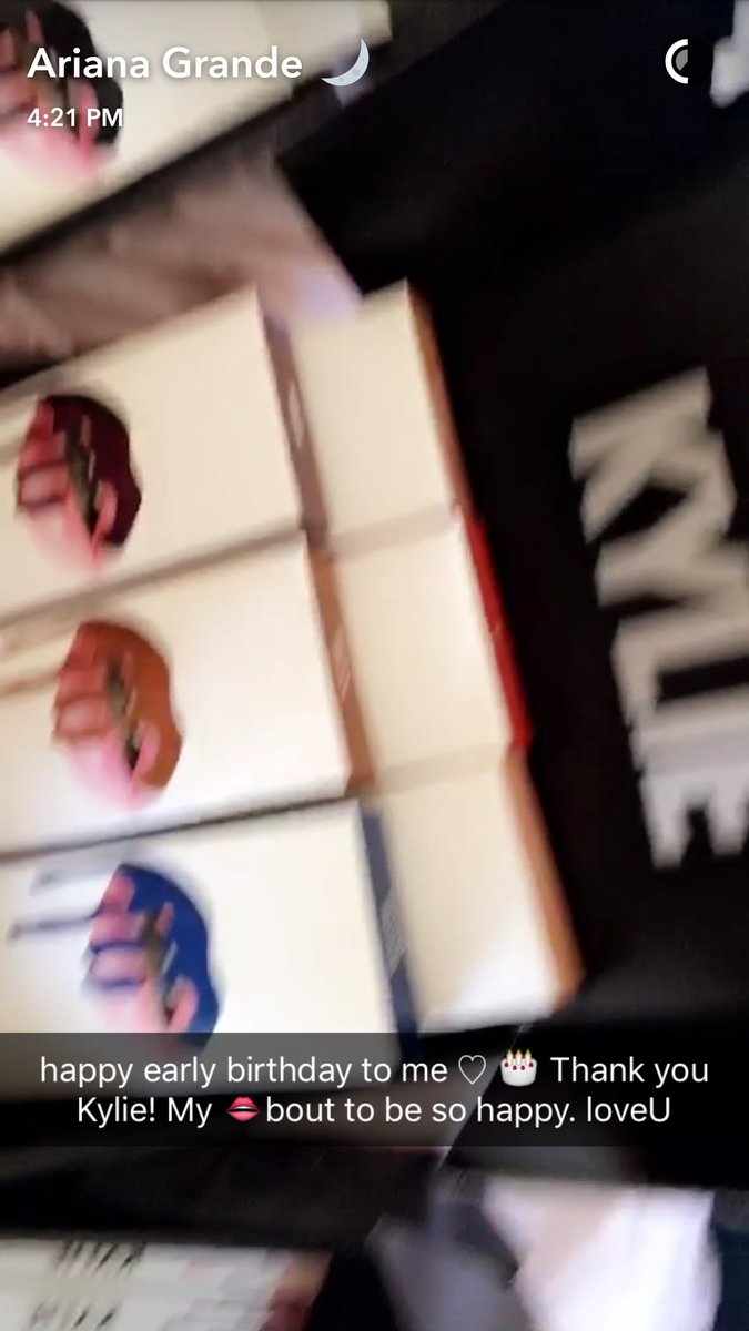 PopCrave's tweet photo. Kylie Jenner sent Ariana Grande the whole 'Kylie' makeup collection as an early birthday present. Queens👸 https://t.co/L4SMnpG66I