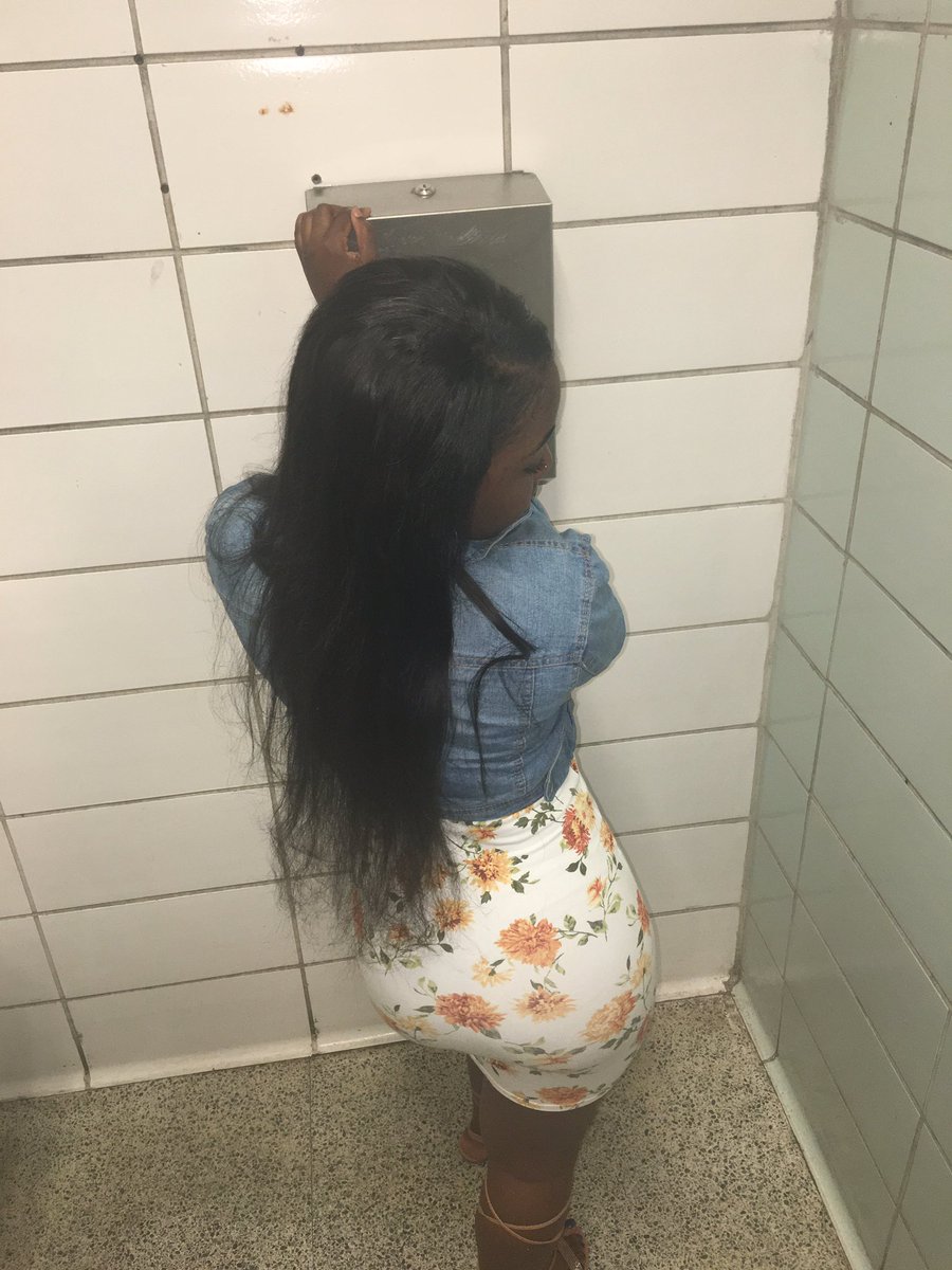 _txara_'s tweet image. Mannn😋😊#fatassesbreaktheinternet