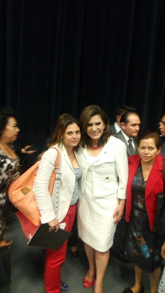 ELYSSETH tweet picture