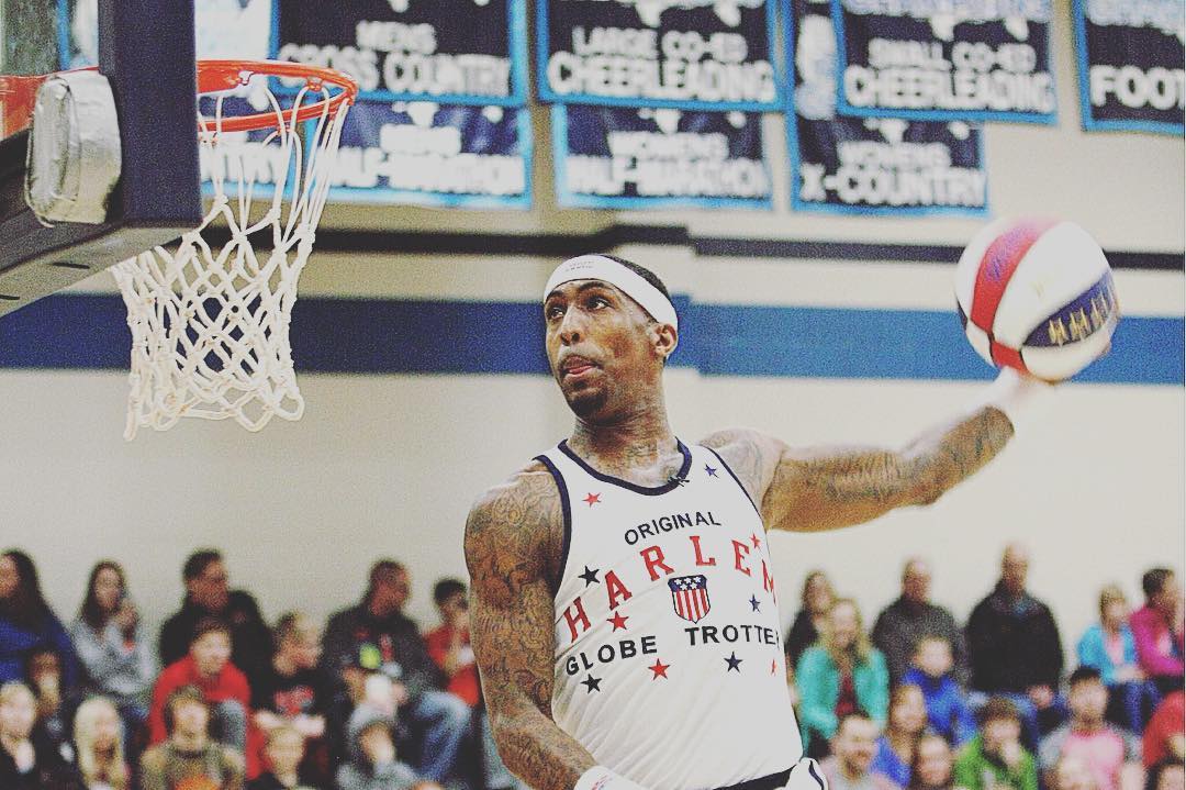 BlacktopApp's tweet photo. Checking out the air up there.
🏀 : @bullbody84
DL: https://t.co/Z4kAq93nlM https://t.co/jmpDe0UHzm