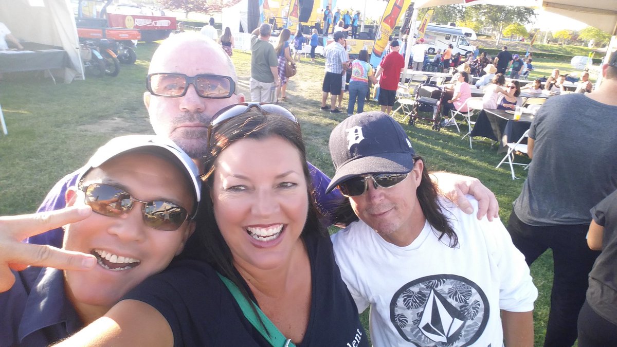 leonaluyks's tweet photo. #fvsummerfest https://t.co/DFZuX9O9P3