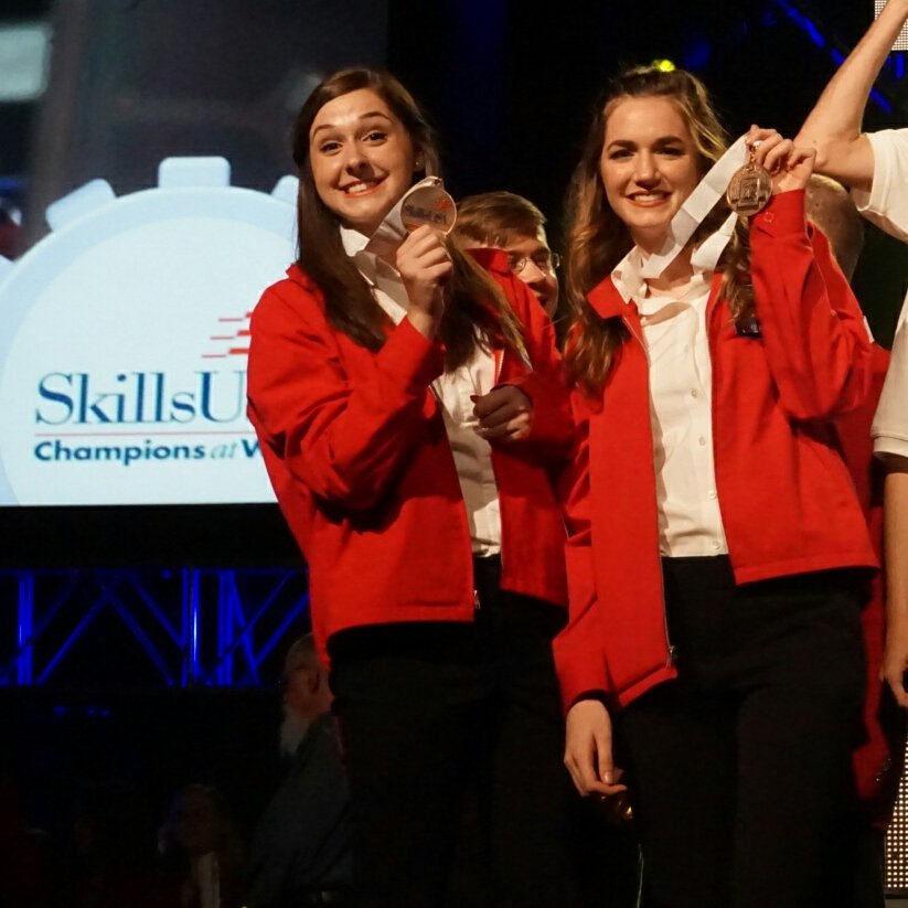 DigitalMustangs's tweet photo. Congrats to Sydney Sozio &amp; Marz Barberio Bronze Medalists in Audio/Radio Production!!! @WCPSS #NLSC2016 https://t.co/3BYTG7VRuZ
